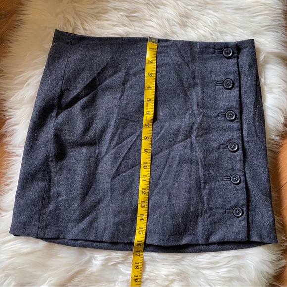 ❌SOLD❌ BANANA REPUBLIC PETITE SIDE BUTTON UP MINI SKIRT - Picture 5 of 5